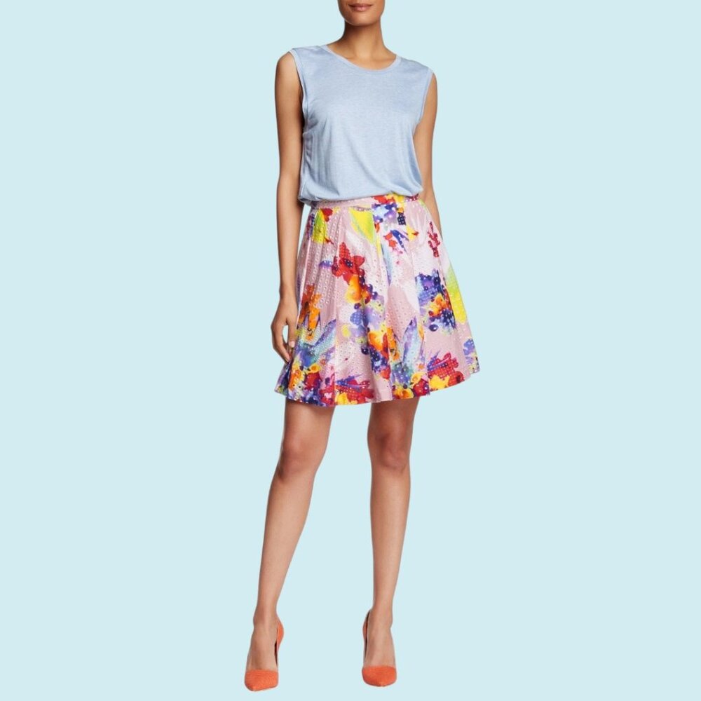 Trina Turk Skirt Women's Size 6 Floral Mini Marion Eyelet Pleated Side Zip $278